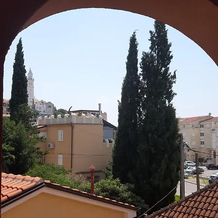 Mel Apartament Novi Vinodolski